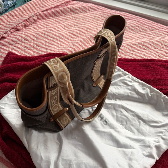 Micheal Kors Tote bag - Picture 2 of 3